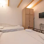 Alley House By Rentalspro Services - Halkidiki * نيكيتي