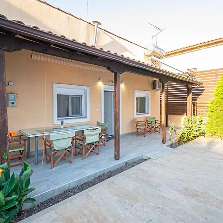 Alley House By Rentalspro Services - Halkidiki Tatil Evi